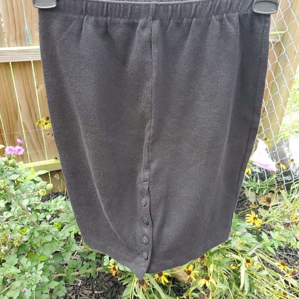 Mini Skirt‎ - Picture 4 of 9
